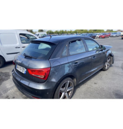 Poignee porte avant gauche AUDI A1 1