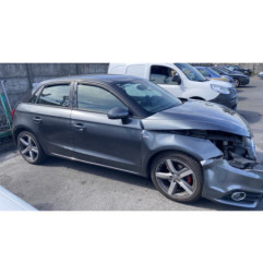Poignee porte avant gauche AUDI A1 1
