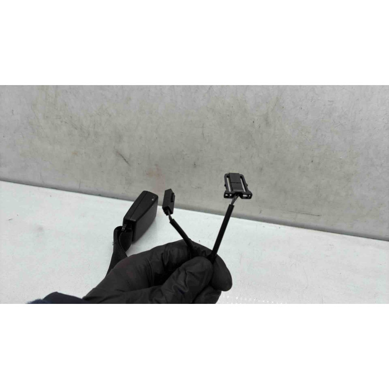 Attache ceinture arriere gauche AUDI A1 1 Photo n°3
