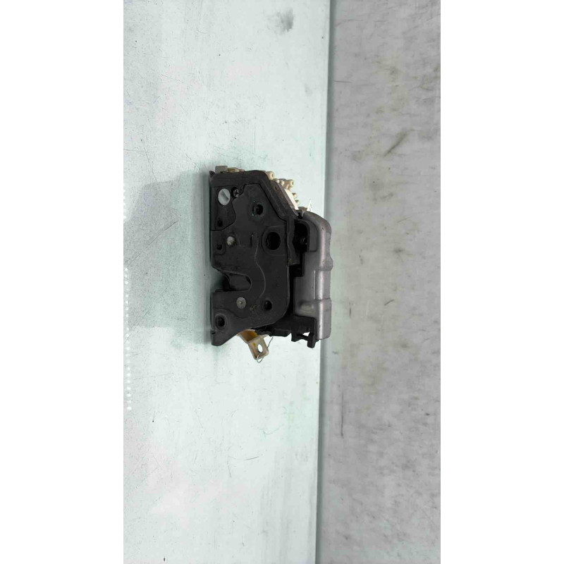 Serrure arriere droit AUDI A1 1 Photo n°4