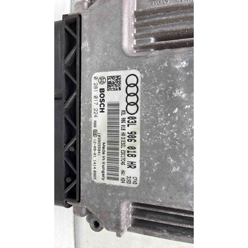 Calculateur moteur AUDI A1 1 Photo n°1