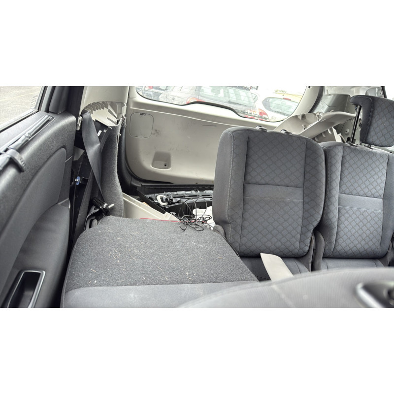 Poignee porte arriere gauche RENAULT SCENIC 3 Photo n°17