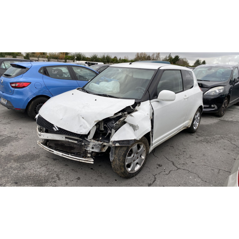 Bouton de warning SUZUKI SWIFT 3 Photo n°4