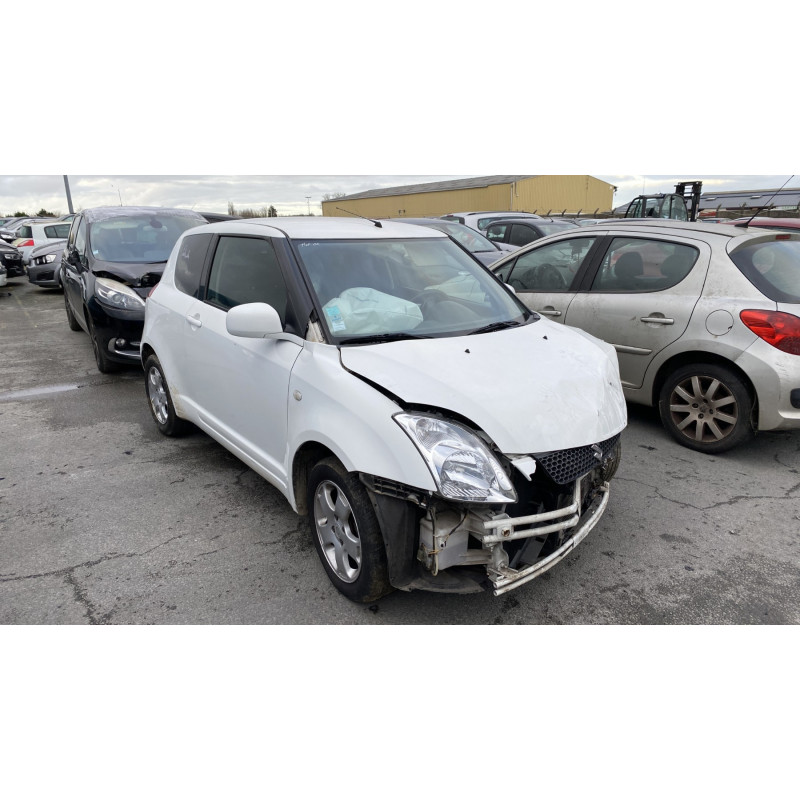 Bouton de warning SUZUKI SWIFT 3 Photo n°5