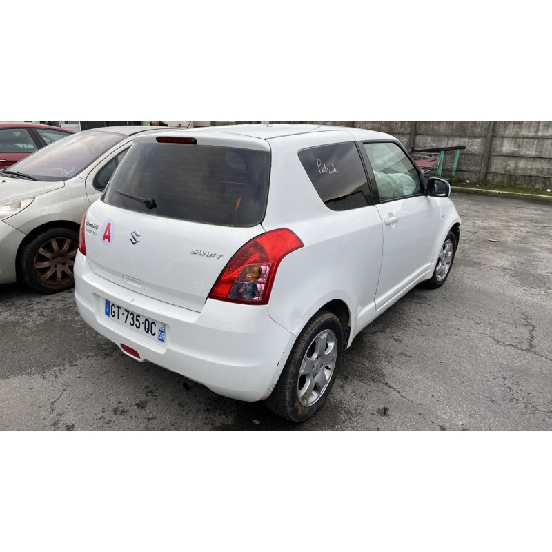 Bouton de warning SUZUKI SWIFT 3 Photo n°6
