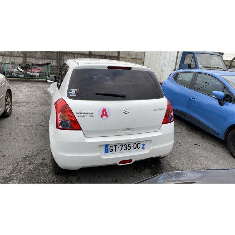 Bouton de warning SUZUKI SWIFT 3 Photo n°8