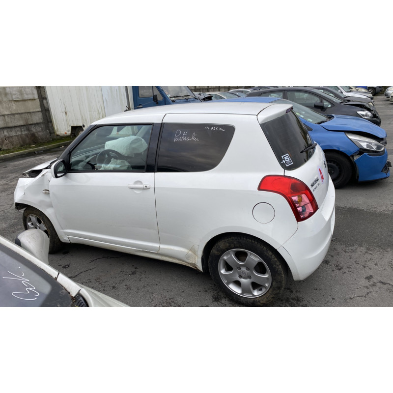 Bouton de warning SUZUKI SWIFT 3 Photo n°9