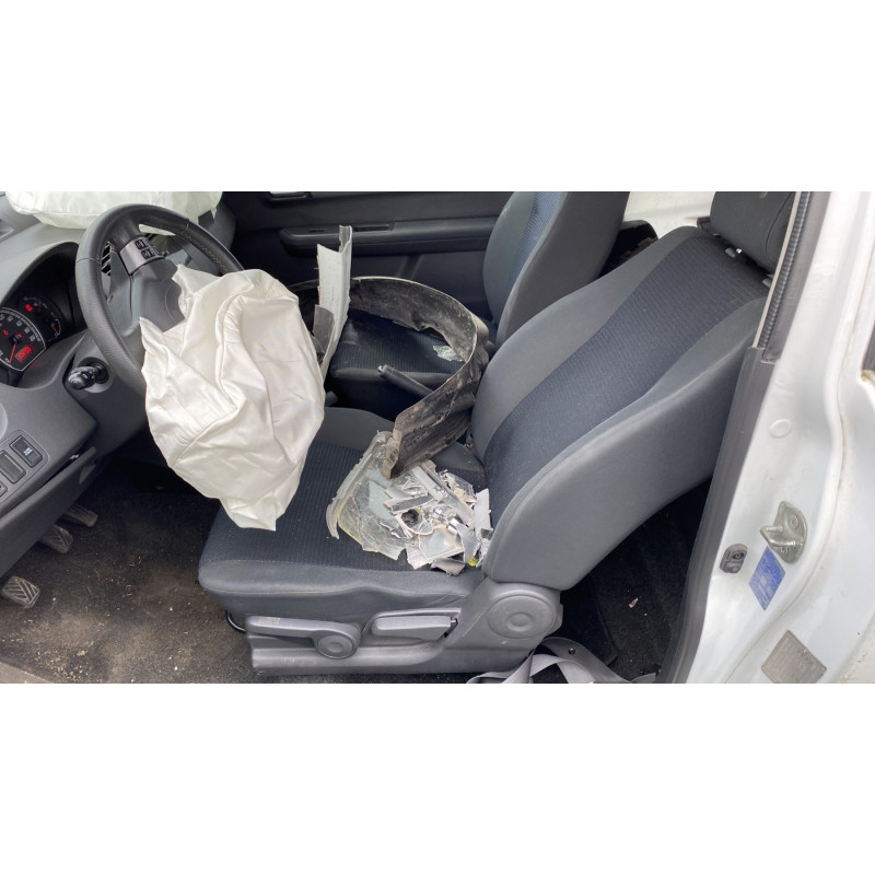 Bouton de warning SUZUKI SWIFT 3 Photo n°13