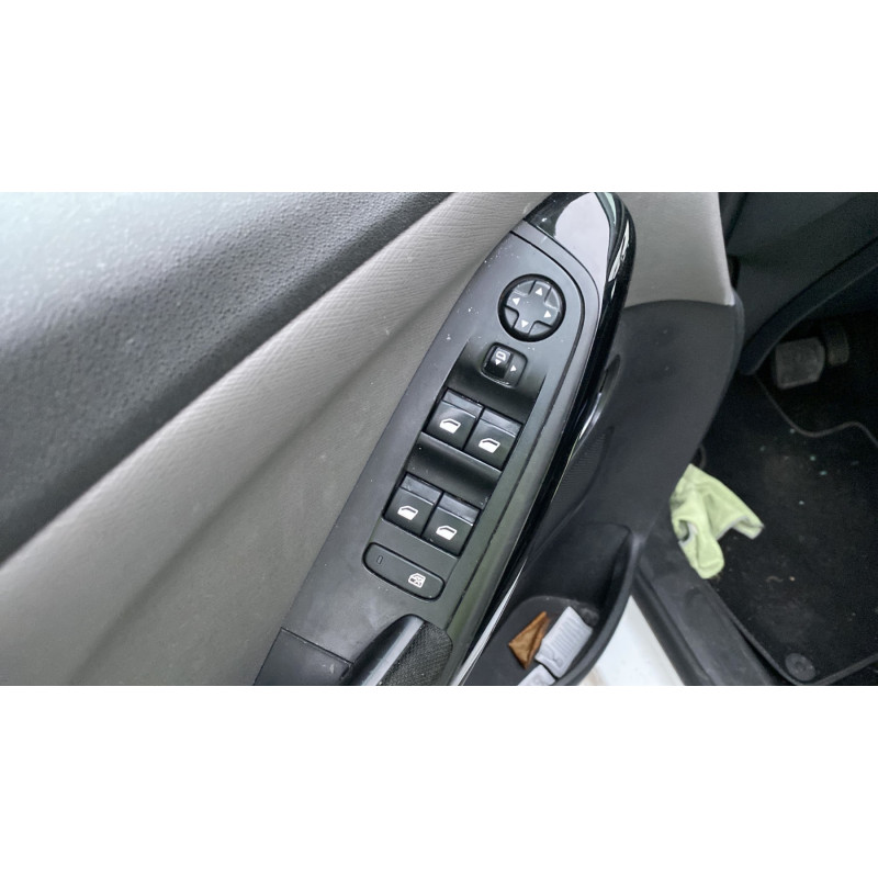 Leve vitre electrique avant gauche CITROEN C4 PICASSO 2 Photo n°17