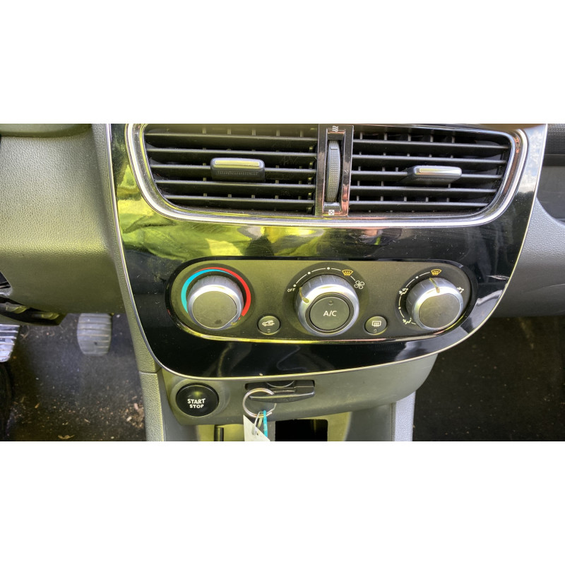 Poignee porte avant droit RENAULT CLIO 4 Photo n°20