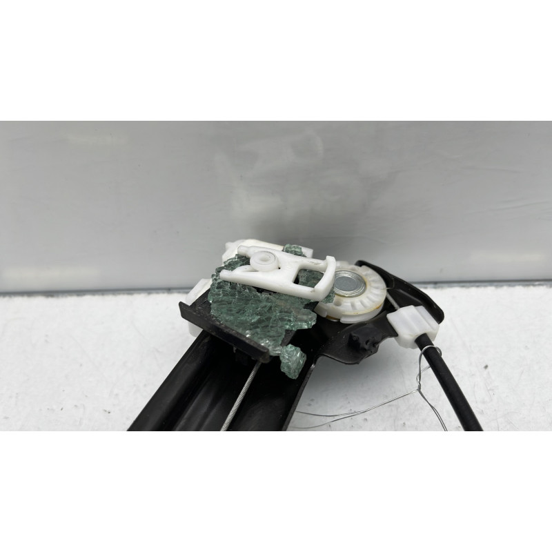 Leve vitre electrique avant gauche PEUGEOT 308 2 SW Photo n°11