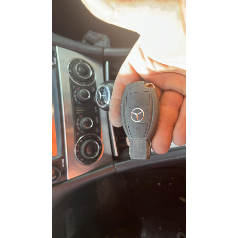 Bouton de warning MERCEDES CLASSE C 203 COUPE SPORT Photo n°13