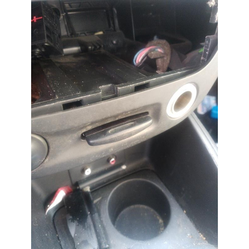 Poignee porte arriere gauche RENAULT MEGANE 3 Photo n°8