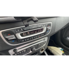 Poignee porte avant droit RENAULT MEGANE 3