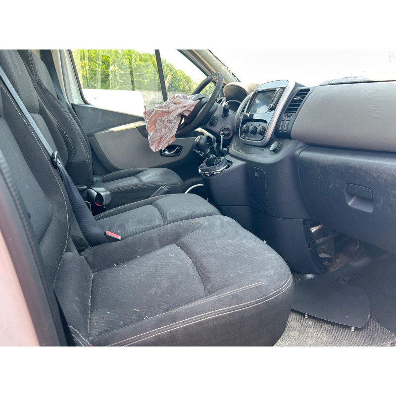 RENAULT TRAFIC 3 COURT PHASE 1 1.6 DCI - 16V TURBO Photo n°8