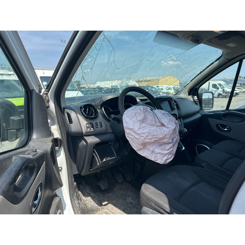 RENAULT TRAFIC 3 COURT PHASE 1 1.6 DCI - 16V TURBO Photo n°11