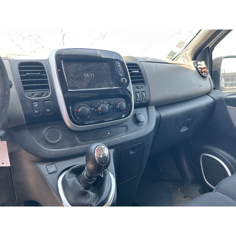 RENAULT TRAFIC 3 COURT PHASE 1 1.6 DCI - 16V TURBO Photo n°14