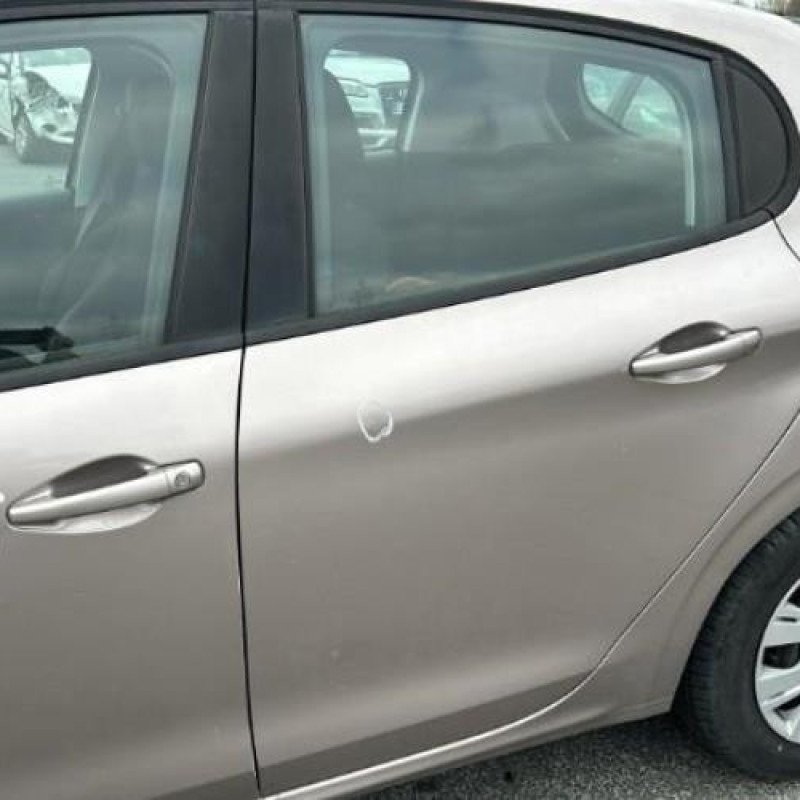 Boitier BSI PEUGEOT 208 1 Photo n°10