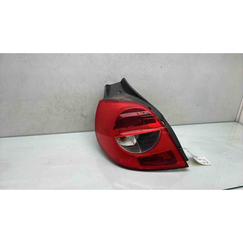 Feu arriere principal gauche (feux) RENAULT CLIO 3 Photo n°3