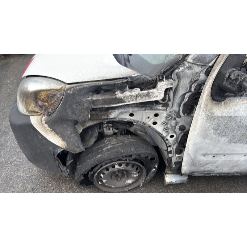 Anti brouillard arriere gauche RENAULT KANGOO 2 Photo n°12