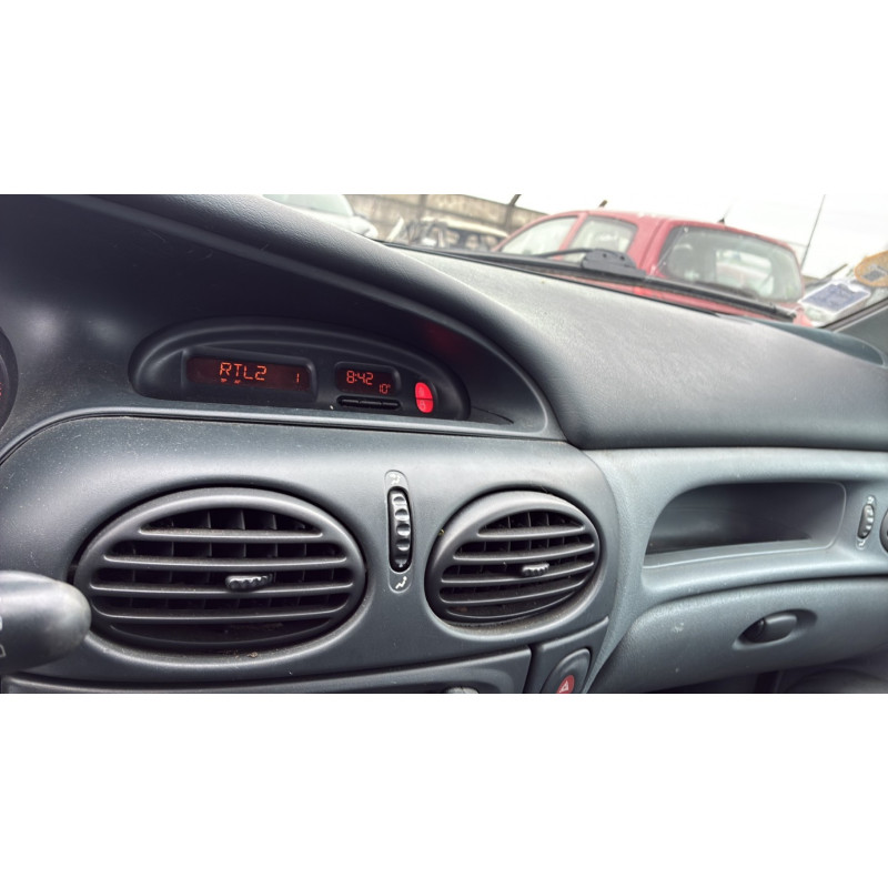 Optique avant principal droit (feux)(phare) RENAULT MEGANE 1 Photo n°6