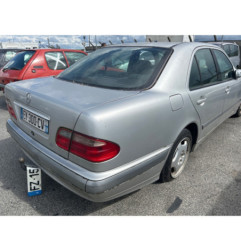 Anti brouillard gauche (feux) MERCEDES CLASSE E 210