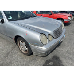 Anti brouillard gauche (feux) MERCEDES CLASSE E 210