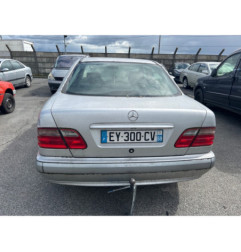 Anti brouillard gauche (feux) MERCEDES CLASSE E 210