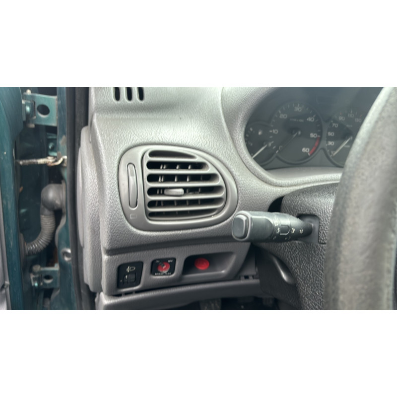 Optique avant principal droit (feux)(phare) PEUGEOT 206 Photo n°18