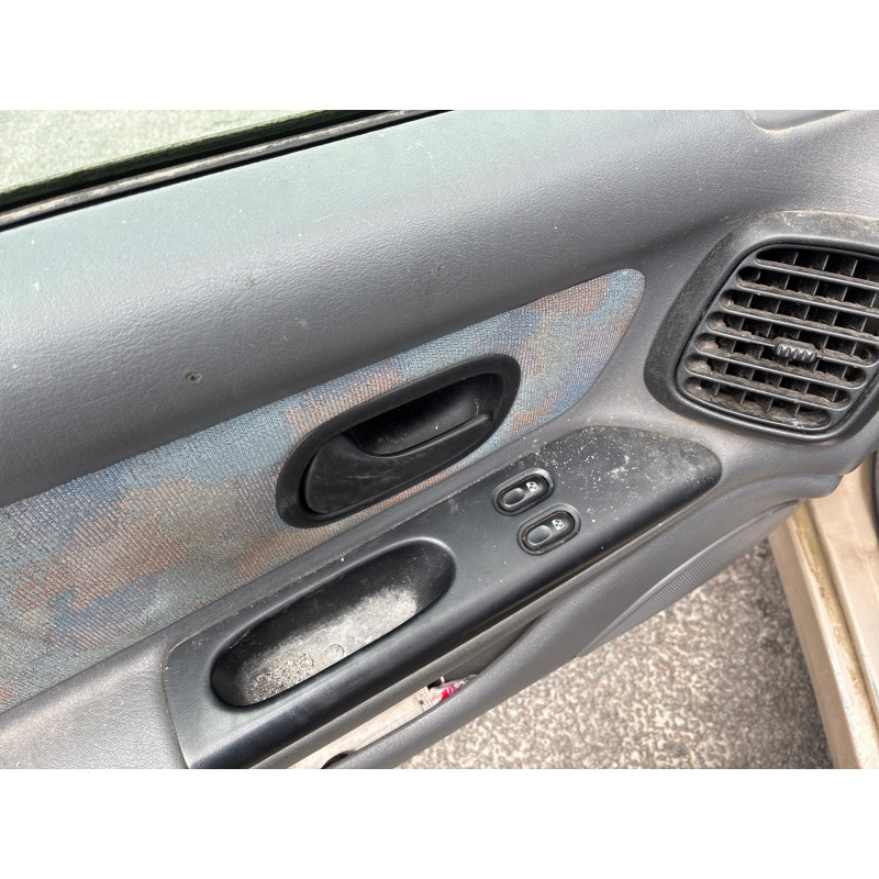 Capot RENAULT LAGUNA 1 Photo n°12