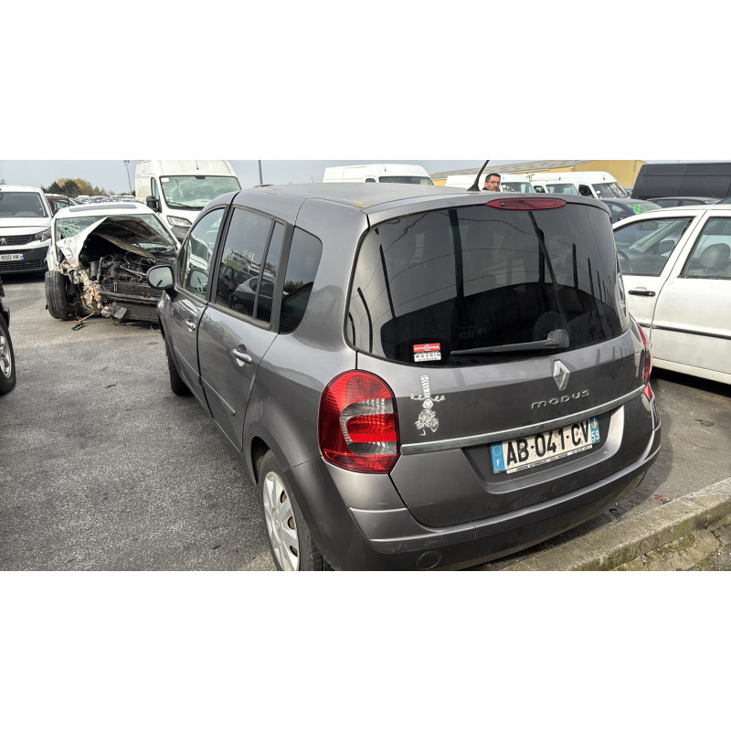 Renfort pare choc arriere (traverse) RENAULT GRAND MODUS Photo n°7