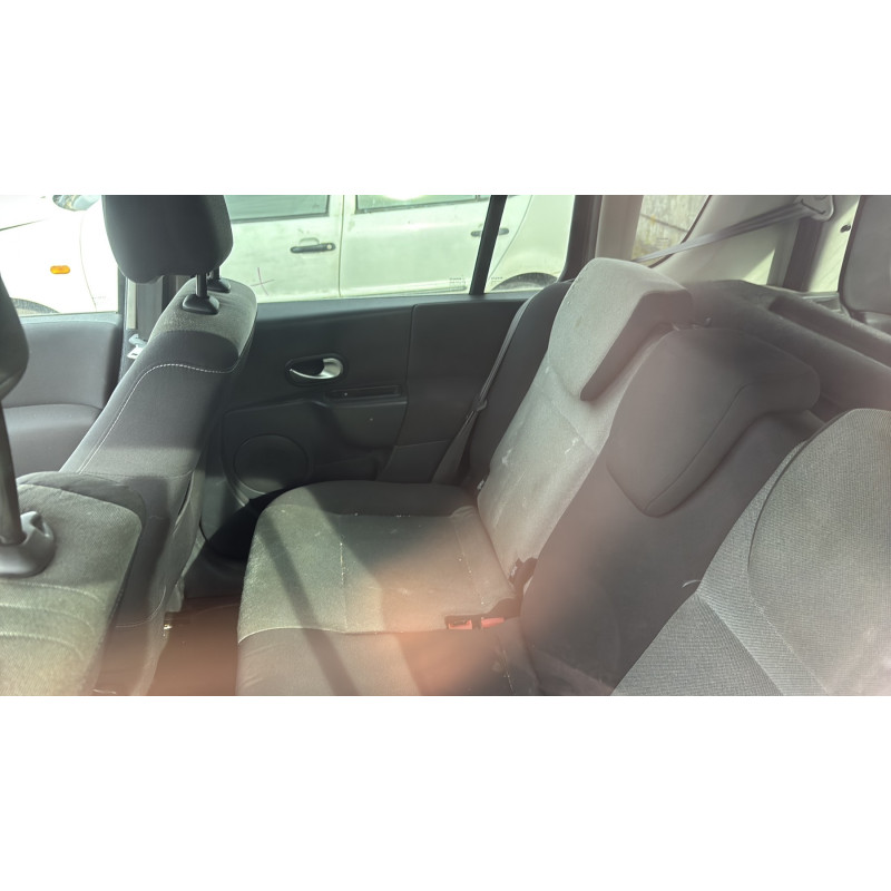 Renfort pare choc arriere (traverse) RENAULT GRAND MODUS Photo n°18