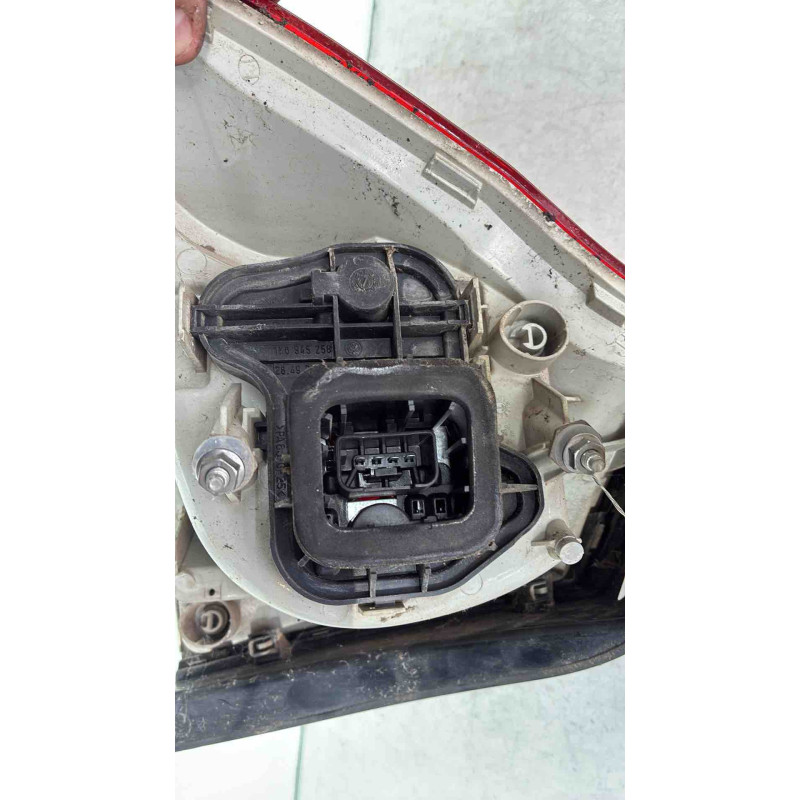 Feu arriere principal droit (feux) VOLKSWAGEN GOLF 5 Photo n°1