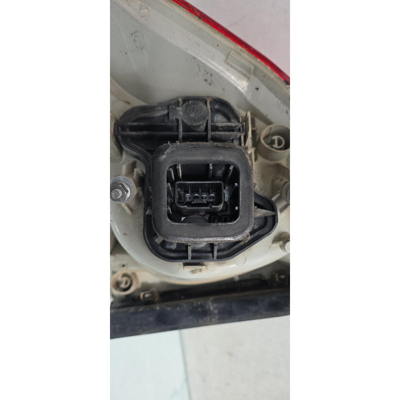 Feu arriere principal droit (feux) VOLKSWAGEN GOLF 5 Photo n°4
