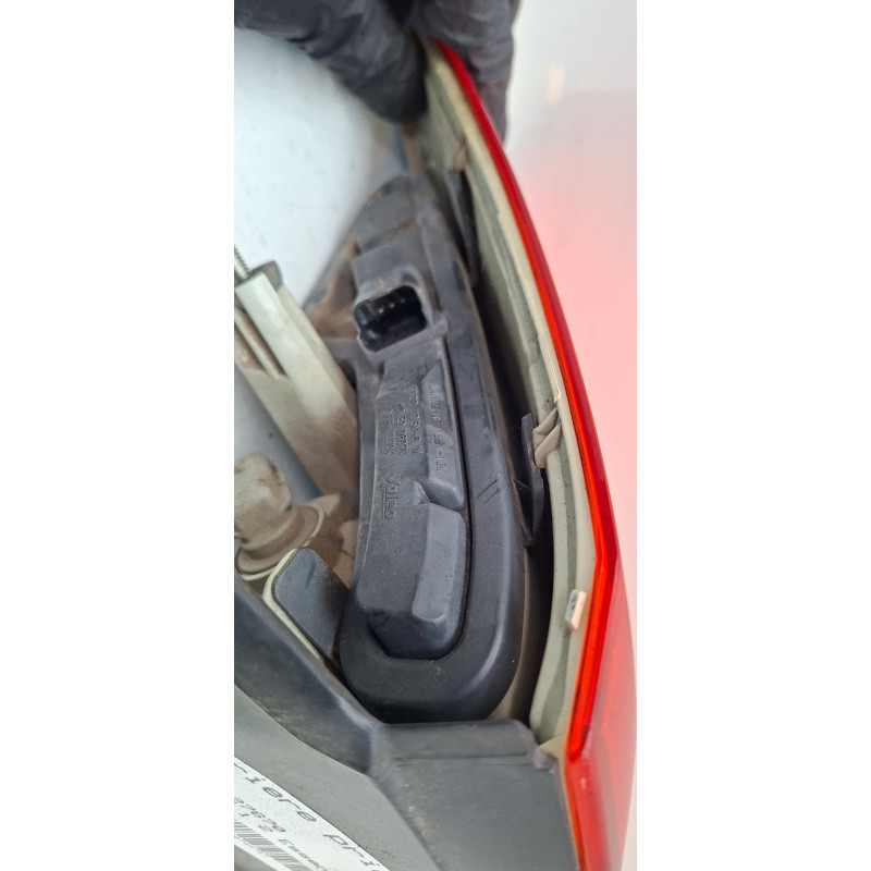 Feu arriere principal droit (feux) RENAULT LAGUNA 3 Photo n°5