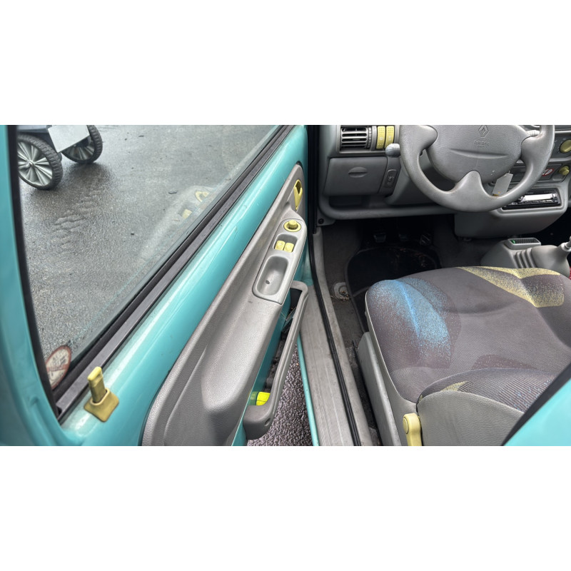Anti brouillard droit (feux) RENAULT TWINGO 1 Photo n°12