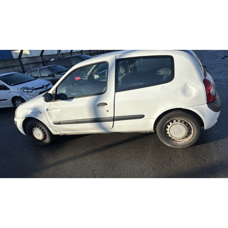 Capot RENAULT CLIO 2 Photo n°12
