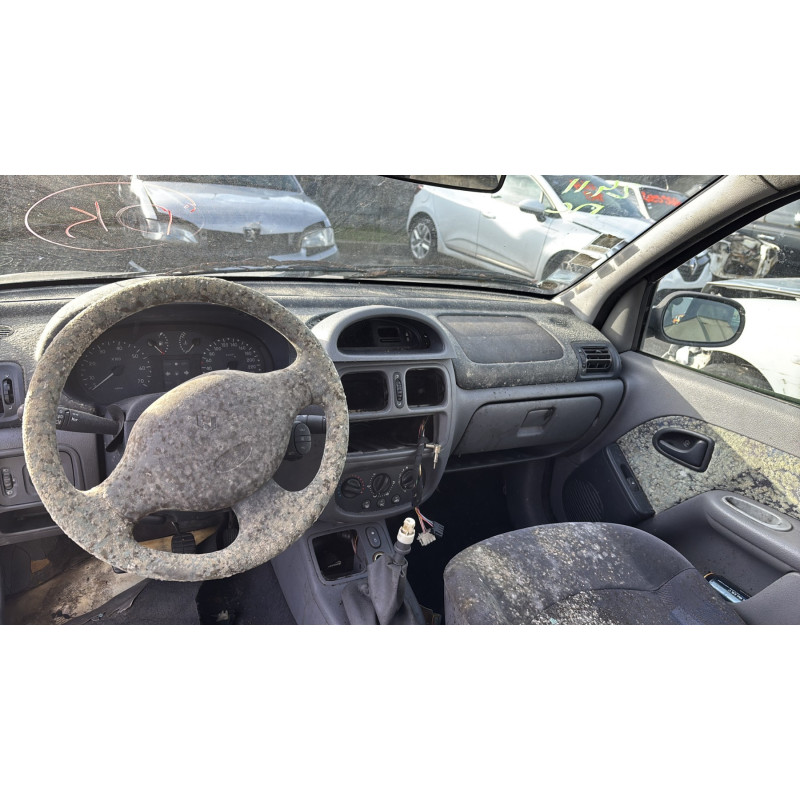 Optique avant principal droit (feux)(phare) RENAULT CLIO 2 Photo n°18