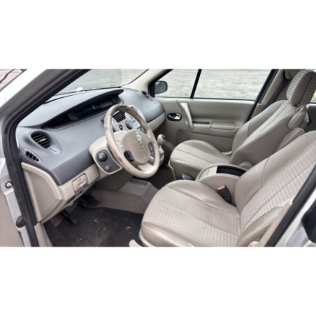 Feu arriere stop central RENAULT SCENIC 2