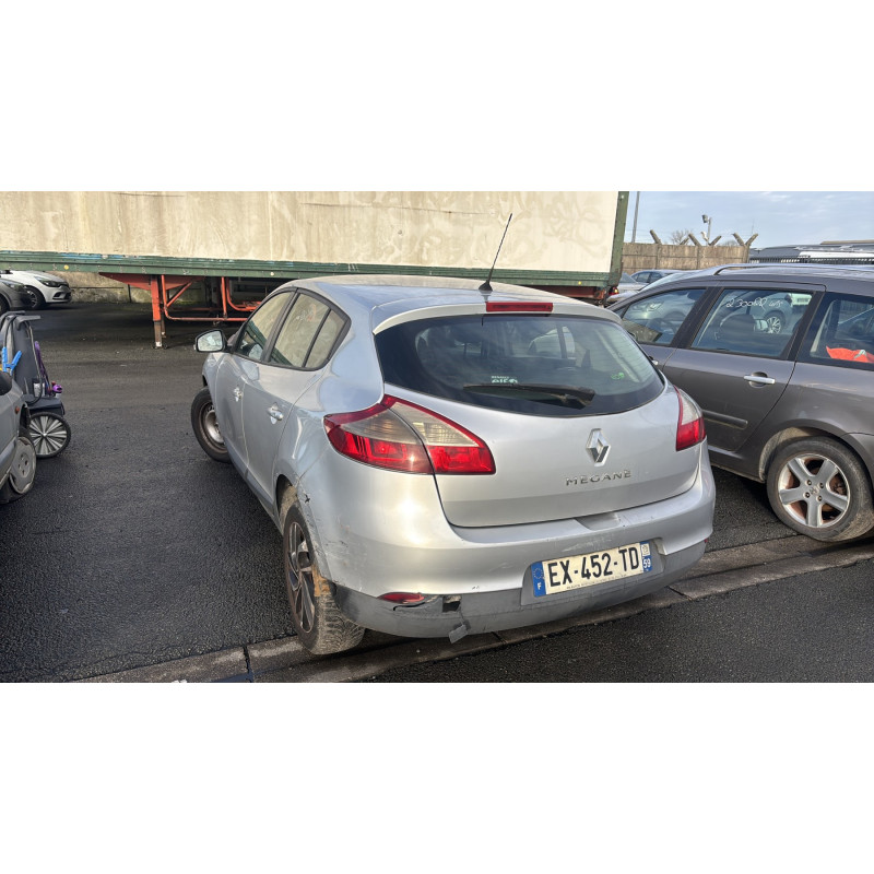 Malle/Hayon arriere RENAULT MEGANE 3 Photo n°8