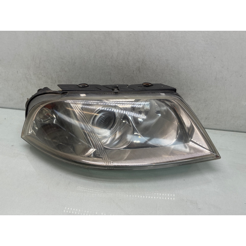 Optique avant principal droit (feux)(phare) VOLKSWAGEN PASSAT 4 Photo n°2