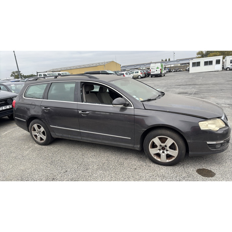 Feu arriere stop central VOLKSWAGEN PASSAT 5 Photo n°11