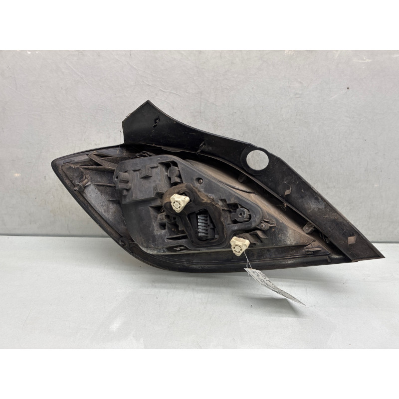 Feu arriere principal droit (feux) OPEL ASTRA H Photo n°2