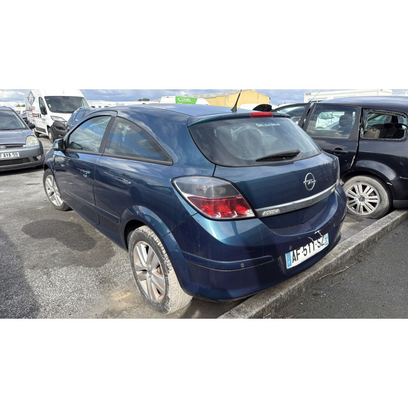 Pretensionneur de ceinture avant droit OPEL ASTRA H Photo n°8