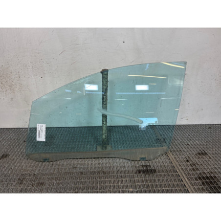 Vitre avant gauche FORD C-MAX 1