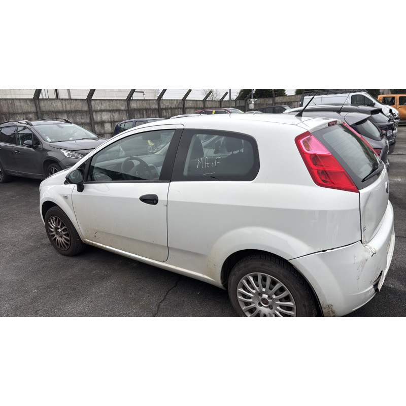 Bras essuie glace arriere FIAT GRANDE PUNTO Photo n°10