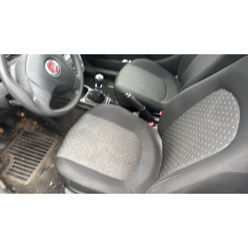 Leve vitre electrique avant gauche FIAT GRANDE PUNTO Photo n°18