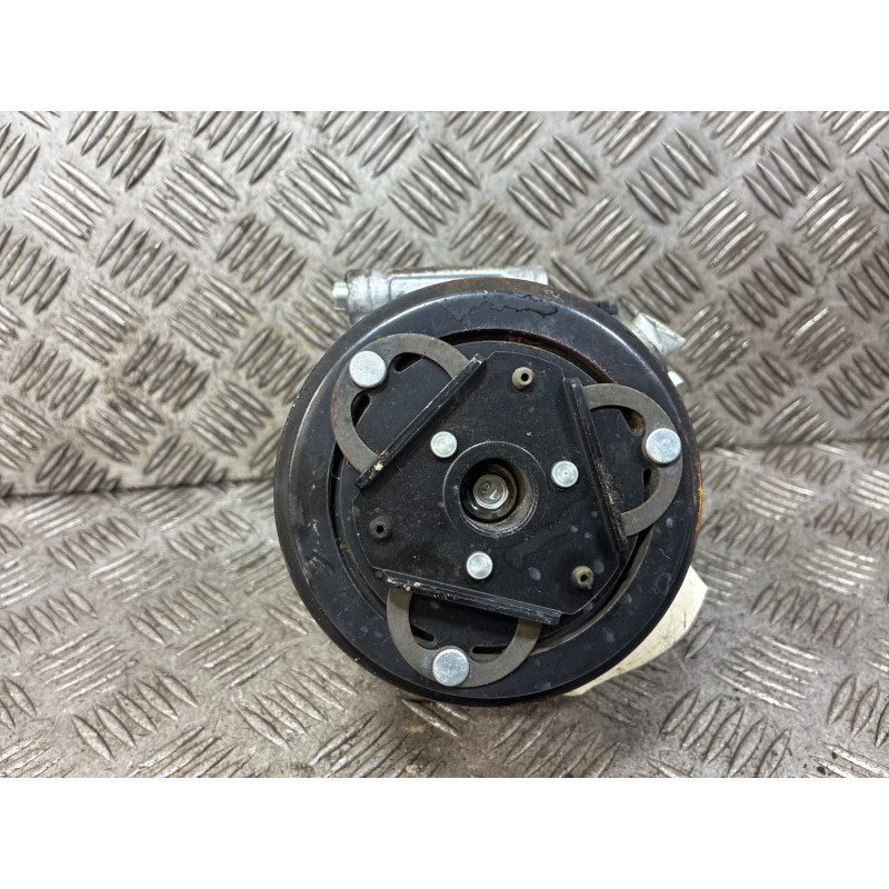 Compresseur clim MAZDA 2 3 Photo n°3