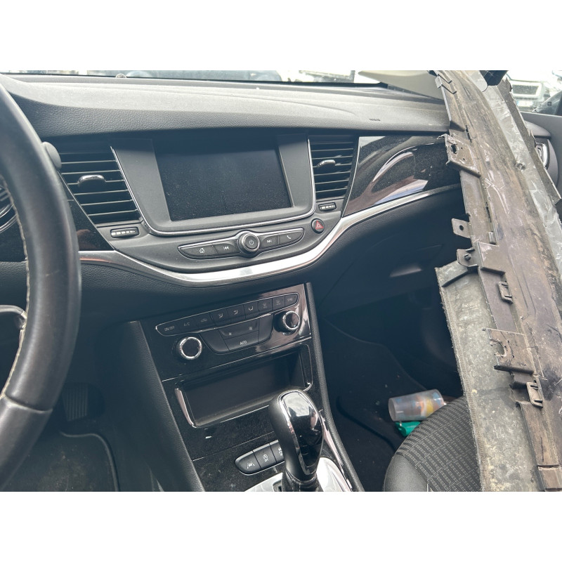 Reservoir AdBlue OPEL ASTRA K Photo n°13
