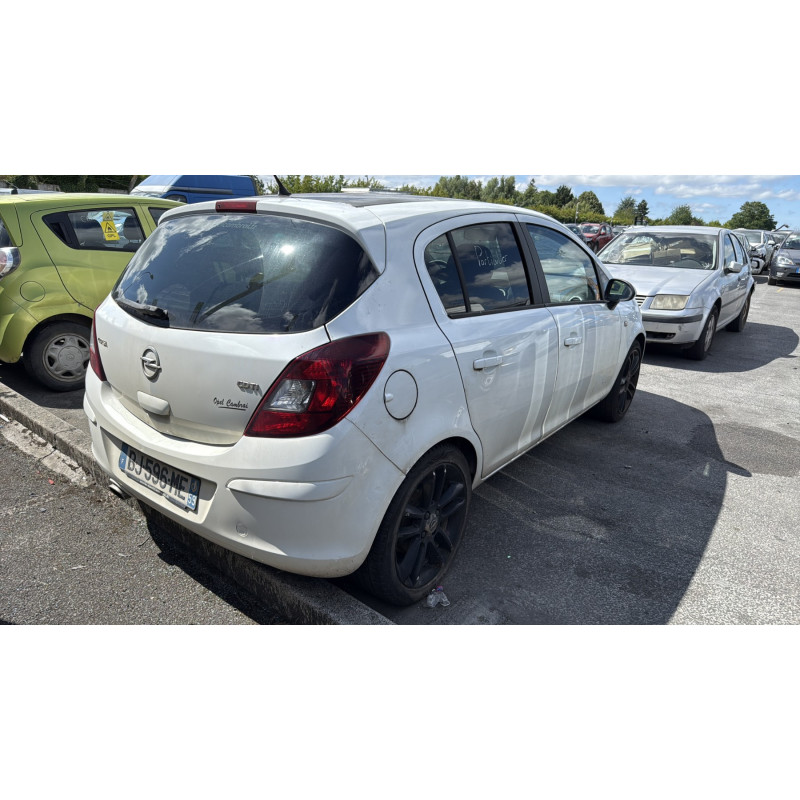 Optique avant principal gauche (feux)(phare) OPEL CORSA D Photo n°9
